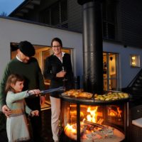 Grillkamin für Garten, Tarrasse und Bakon: z.B: mit dem Rueegg "Surprise" grillen BBQ