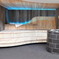 Sauna (3D) - freiform Liegefläche - Saunaofen Einfassung / Keramik / LED