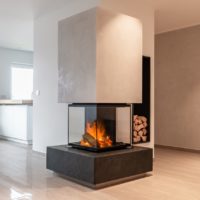 Kamin Designkamin grau anthrazit weiss Naturstein Putz Design modern und minimalistisch