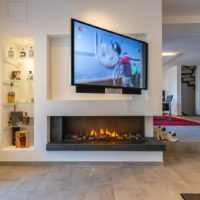 Gaskamin-Fernseher-Wand-Wohnzimmer-Esszimmer-Wandnische-Vesa-Halterung