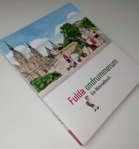 Kinderbuch „Fulda undrummerum“ ein Wimmelbuch nicht nur für Kinder