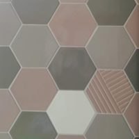 Keramische-Wandverkleidung-wandbelag-Keramik-hexagonal-sechseckig-eckig