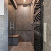 privatspa-tun-dampfbad-fuer-zuhause-mit-dusche-anthrazit-grau-modern-design-01