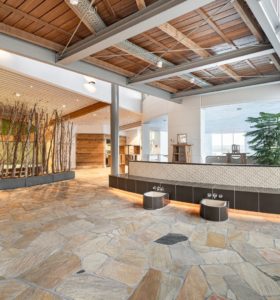 GochNess – Wärmebank mit Sprudel-Fussbecken und Whirlpool