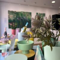 Hilpert Keramik Popup Store in Fulda mit Wein und Kunst, direkt neben dem Weinladen Jupp Hahner